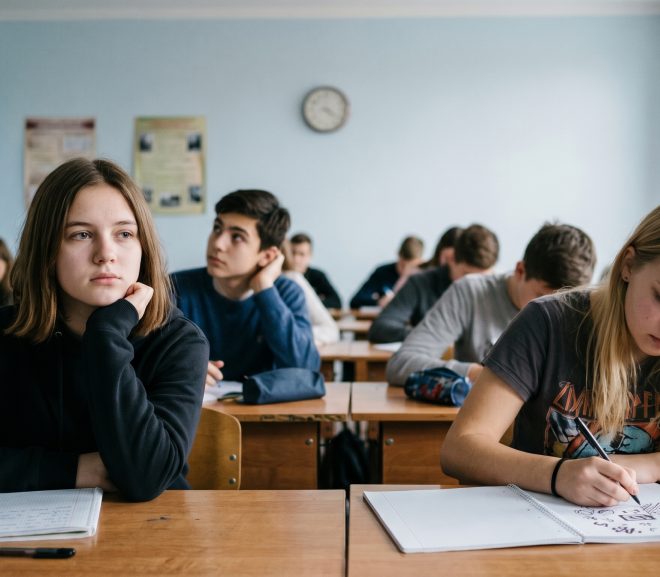 Te miran y asienten, pero no están. La curiosidad es lo que enciende su cerebro.